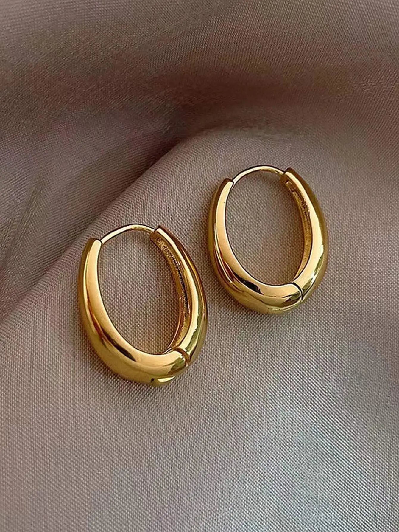 Polished Gold-Tone Oval Hoop Earrings for Everyday Wear