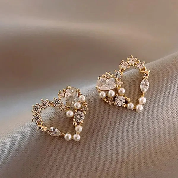 Korea New White Moonlight Cat's Eye Stone Earrings For Women Small Fresh Geometric Eardrop Elegant Ladies Temperament Jewelry
