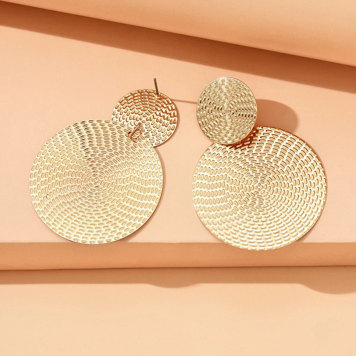 Chic Two Fashion Gold Color Circular Earrings With Intricate Woven Pattern Detailing Personality Simple Metal Dangle Earrings