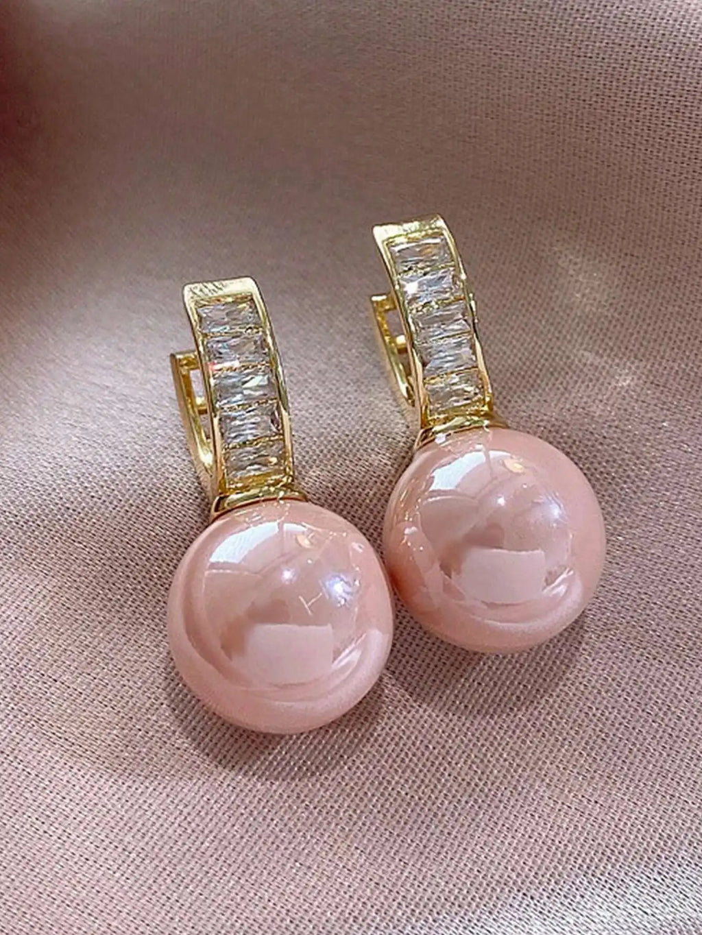 1 Pair Elegant & Exquisite Pink Faux Pearl Hollow Out And Inlaid Rhinestone Female Hoop Earrings