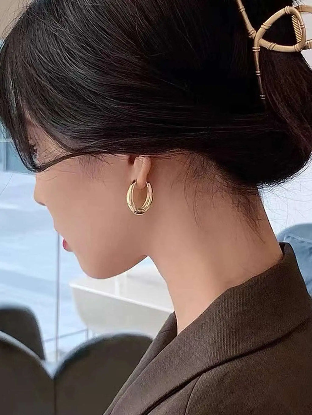 Polished Gold-Tone Oval Hoop Earrings for Everyday Wear