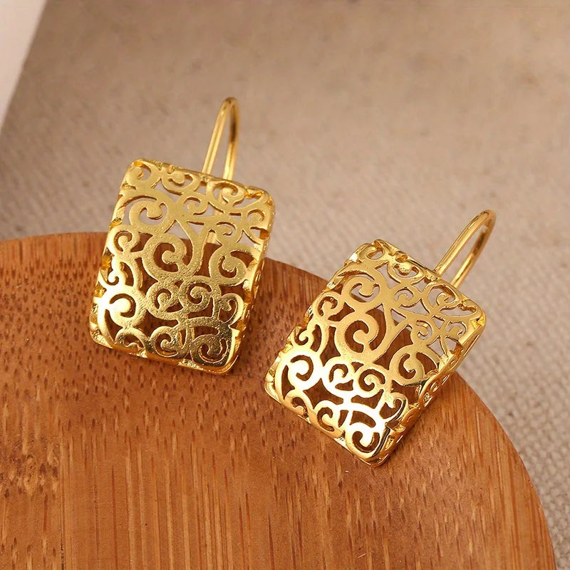 Classic Retro Hollow Pattern Square Earrings, Casual Accessories for Women's Daily Gatherings, Ethnic Style Earrings