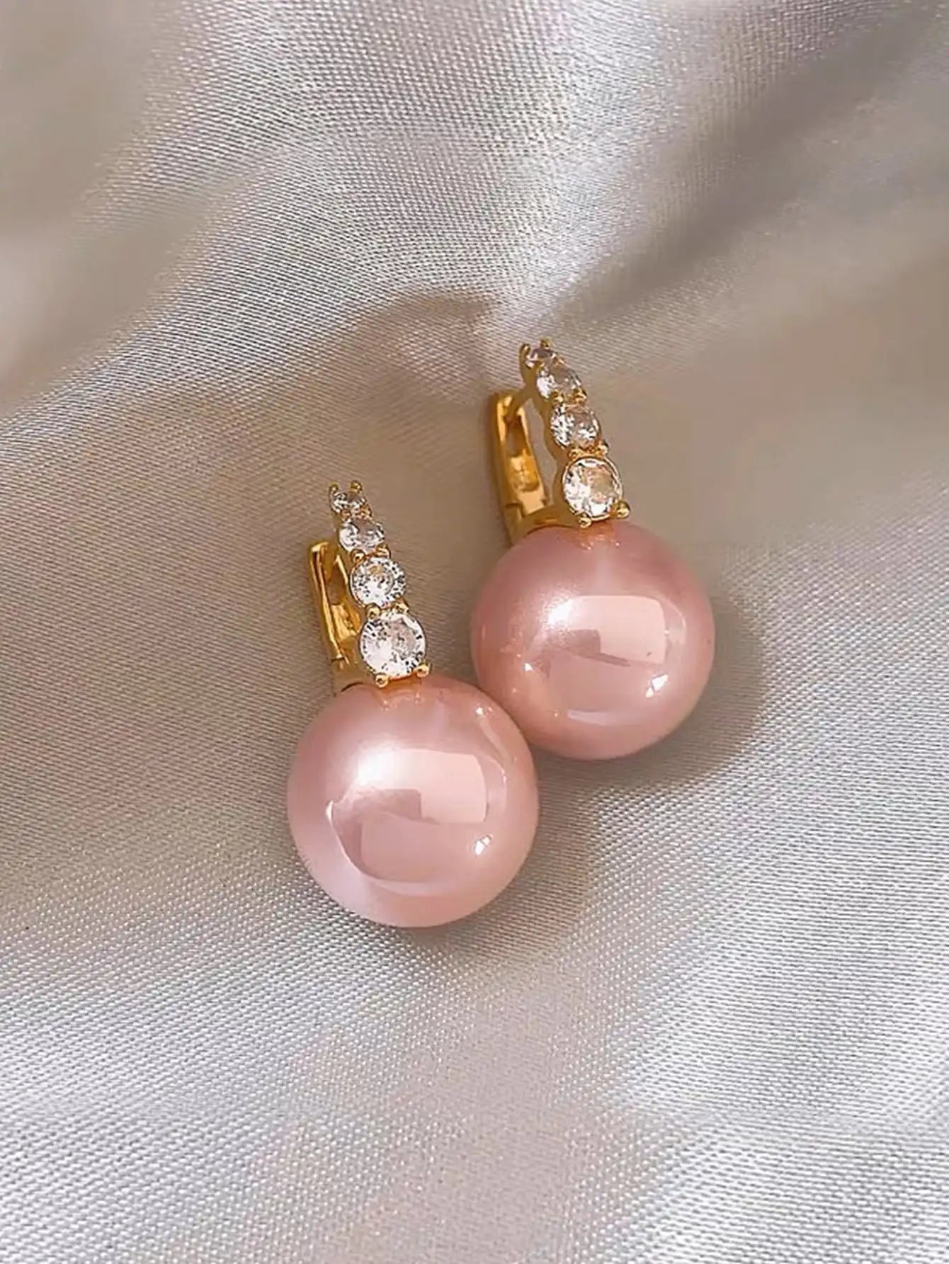 1 Pair Elegant & Exquisite Pink Faux Pearl Hollow Out And Inlaid Rhinestone Female Hoop Earrings