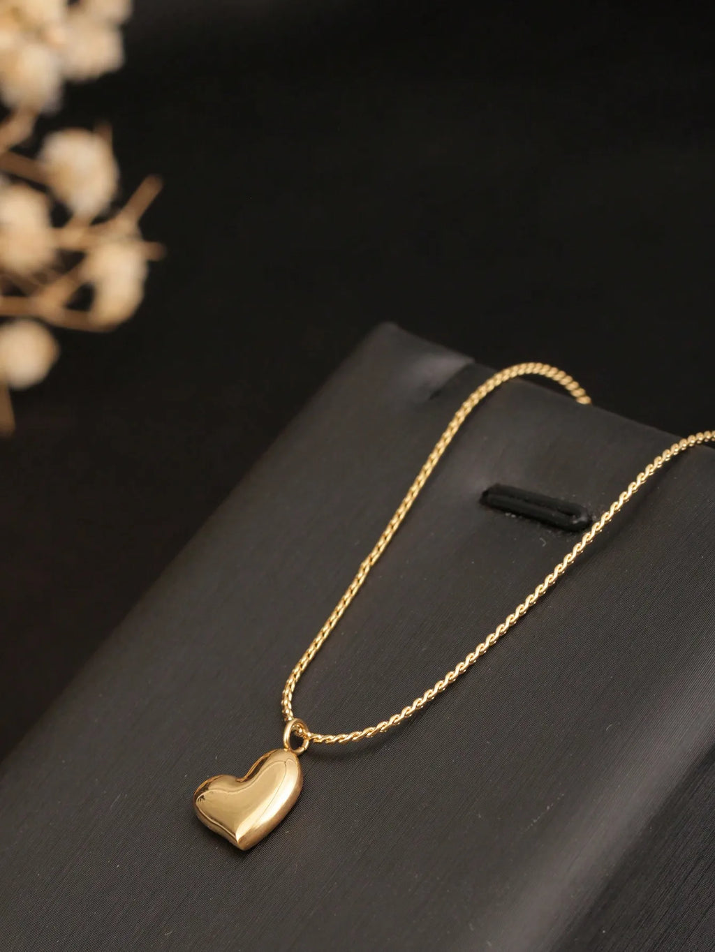 1pc 18K Gold-Tone Minimalist Stainless Steel Curved Heart Pendant Necklace, Fashionable Versatile , Suitable For Women's Daily