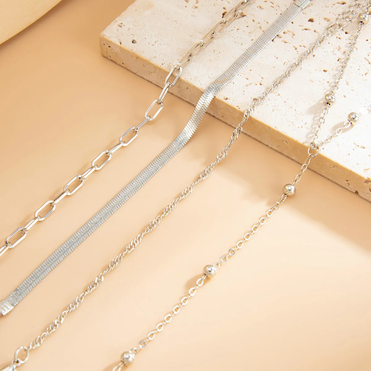 4pcs women's fashionable bracelet interlocking bracelet daily versatile metal chain back bracelet set