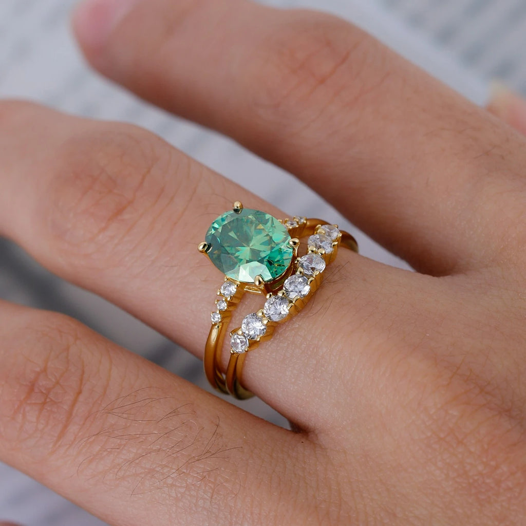 S925 Silver 2CT Green Moissanite Ring Exquisite Jewelry Plated with 18k Gold Suitable for Gift Giving Anniversary Birthday Gift